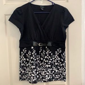 Floral Black and White Flowy Blouse
